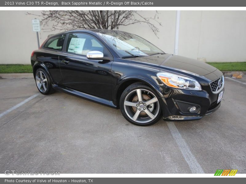 Front 3/4 View of 2013 C30 T5 R-Design