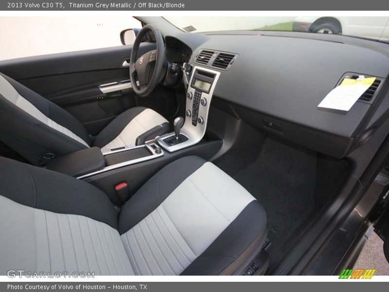  2013 C30 T5 Off Black/Blonde Interior