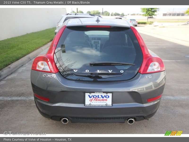 Titanium Grey Metallic / Off Black/Blonde 2013 Volvo C30 T5