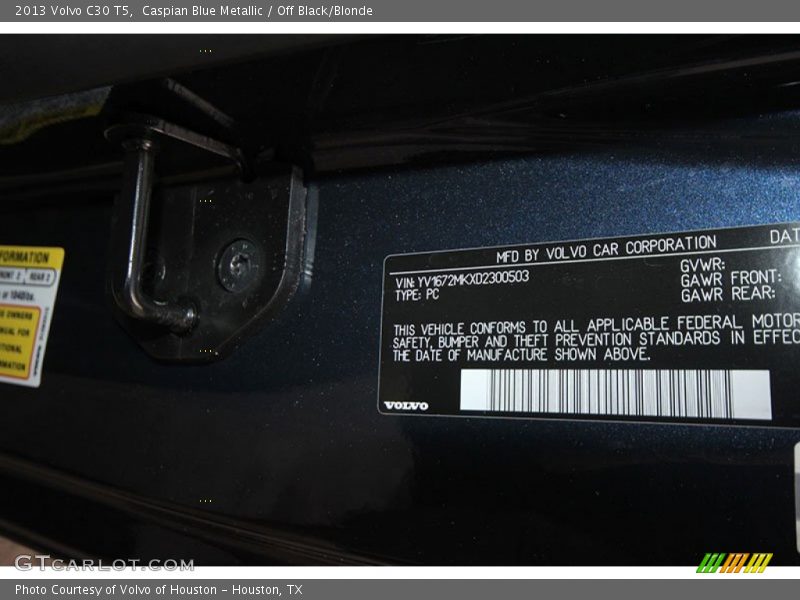 Caspian Blue Metallic / Off Black/Blonde 2013 Volvo C30 T5