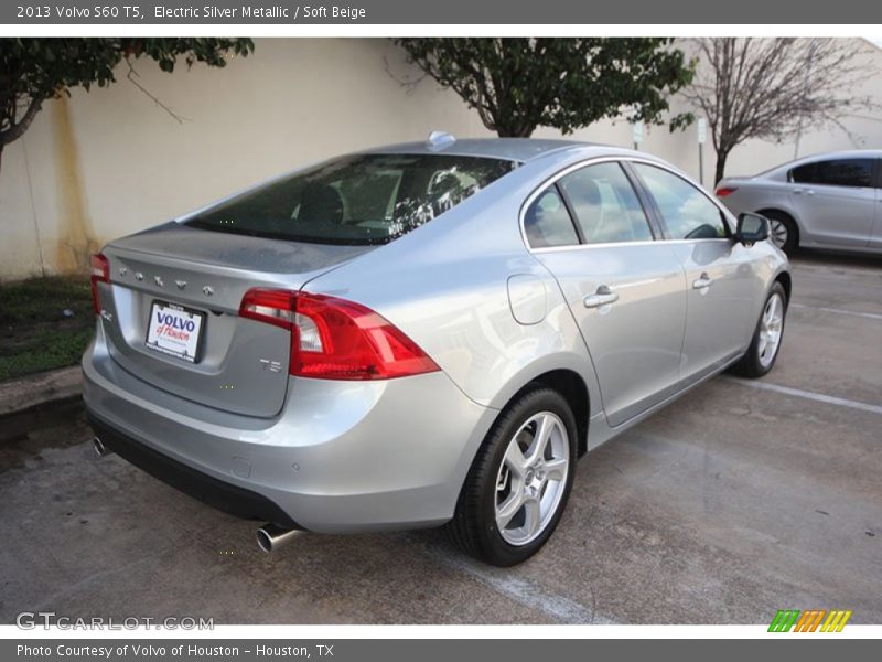 Electric Silver Metallic / Soft Beige 2013 Volvo S60 T5