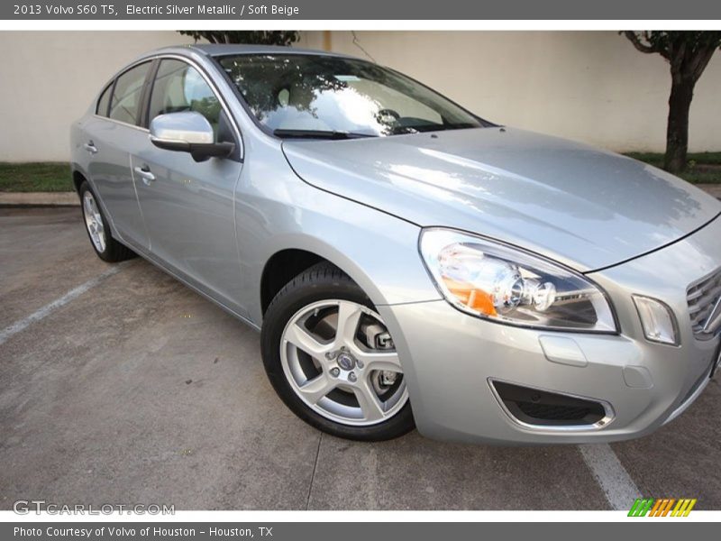 Electric Silver Metallic / Soft Beige 2013 Volvo S60 T5
