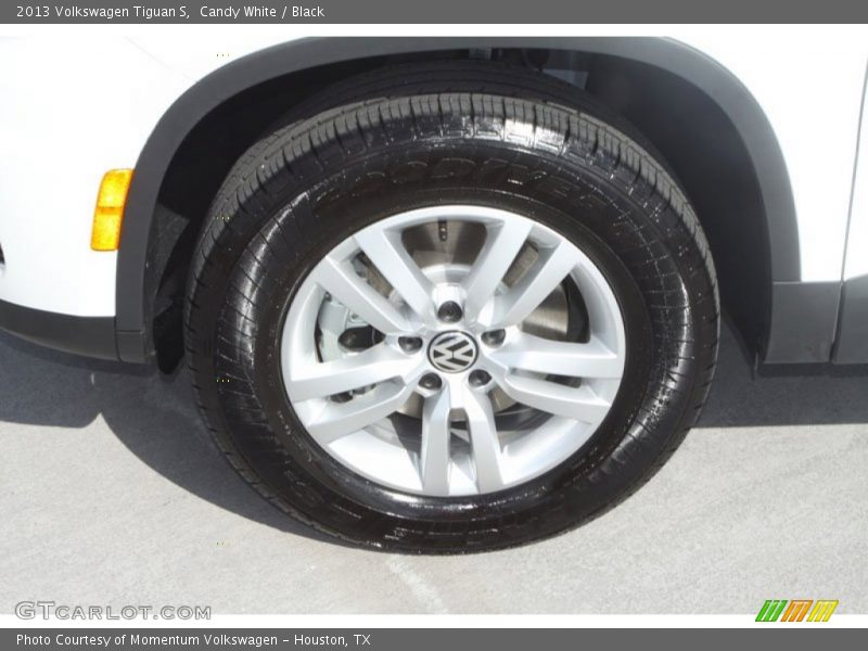 Candy White / Black 2013 Volkswagen Tiguan S