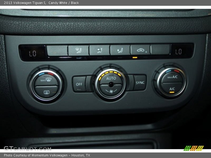 Candy White / Black 2013 Volkswagen Tiguan S