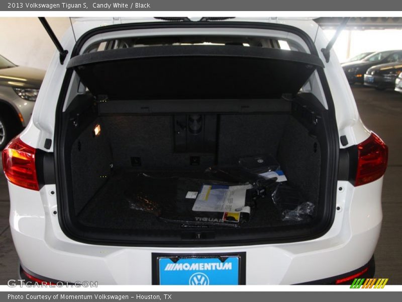 Candy White / Black 2013 Volkswagen Tiguan S
