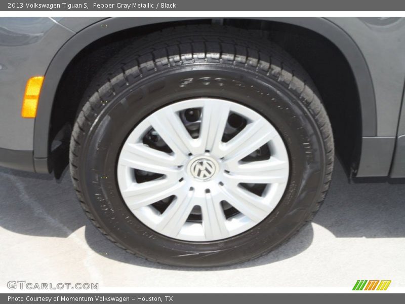 Pepper Gray Metallic / Black 2013 Volkswagen Tiguan S