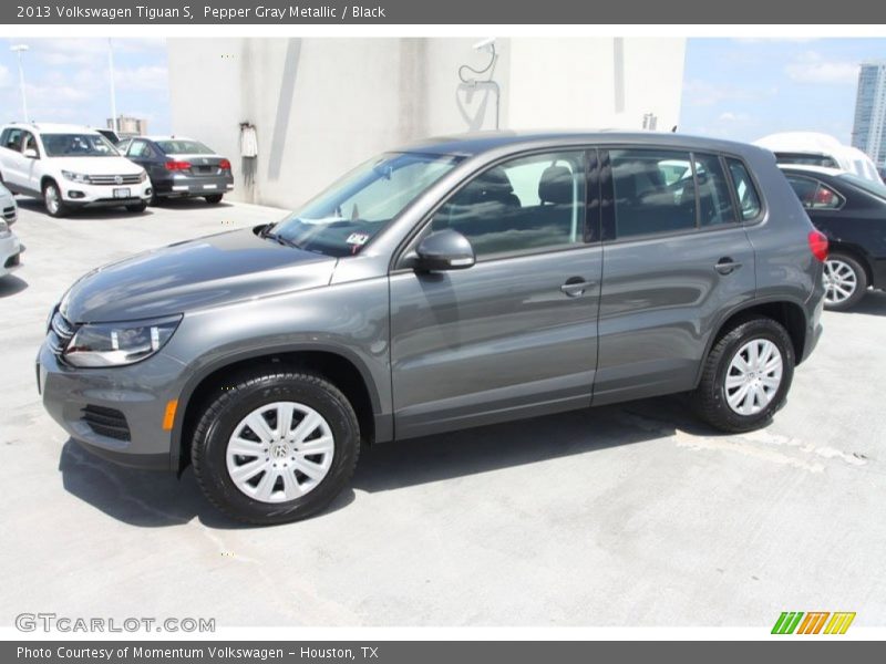 Pepper Gray Metallic / Black 2013 Volkswagen Tiguan S