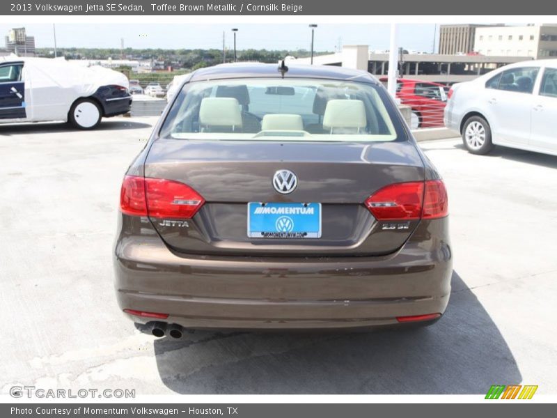 Toffee Brown Metallic / Cornsilk Beige 2013 Volkswagen Jetta SE Sedan