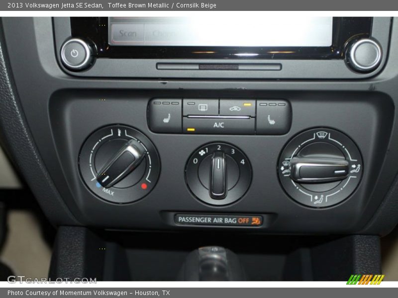 Toffee Brown Metallic / Cornsilk Beige 2013 Volkswagen Jetta SE Sedan