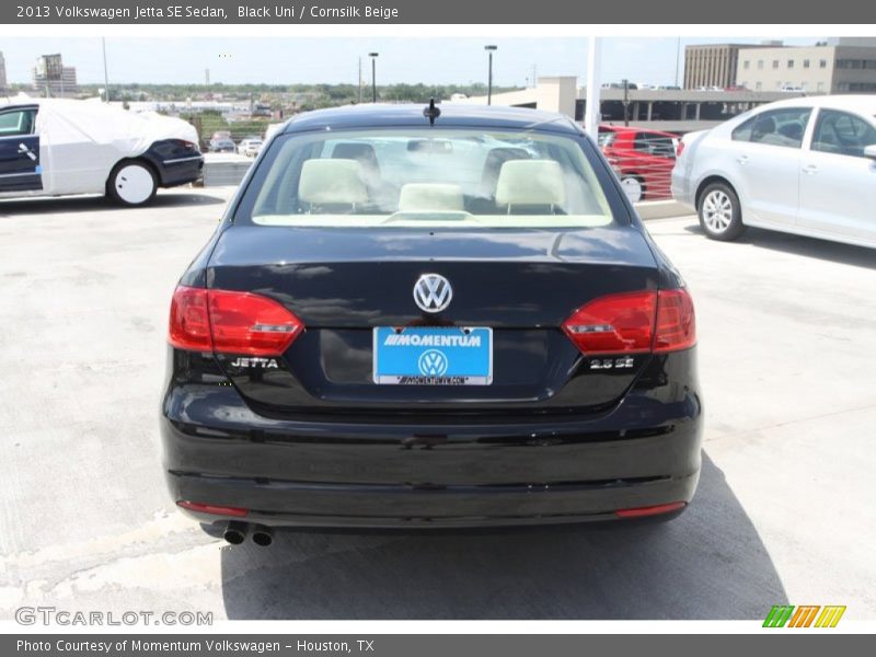 Black Uni / Cornsilk Beige 2013 Volkswagen Jetta SE Sedan