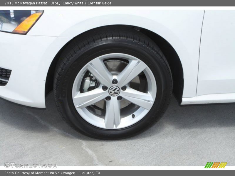 Candy White / Cornsilk Beige 2013 Volkswagen Passat TDI SE