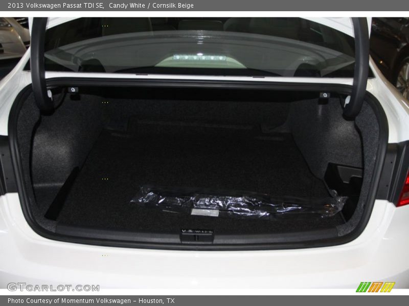 Candy White / Cornsilk Beige 2013 Volkswagen Passat TDI SE