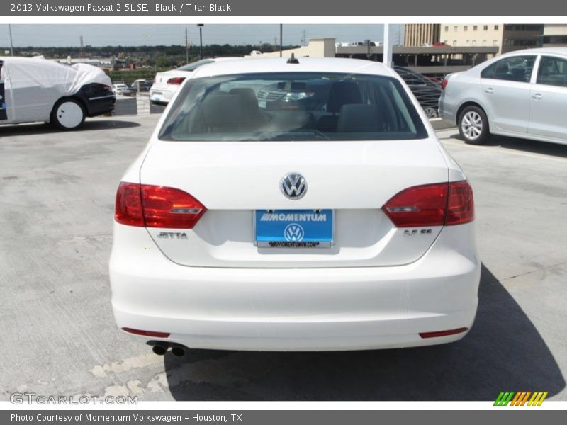 Black / Titan Black 2013 Volkswagen Passat 2.5L SE