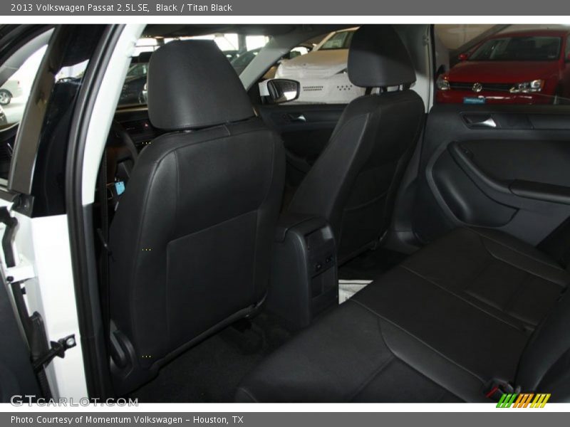 Black / Titan Black 2013 Volkswagen Passat 2.5L SE