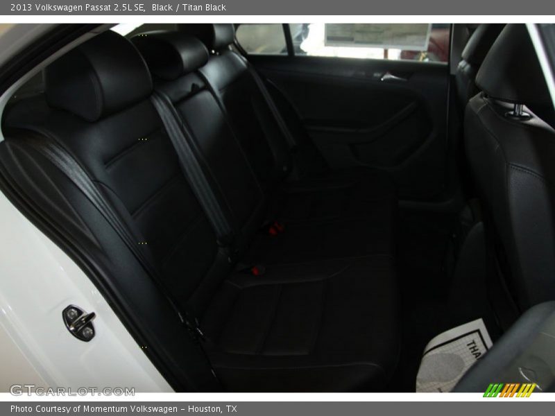Black / Titan Black 2013 Volkswagen Passat 2.5L SE