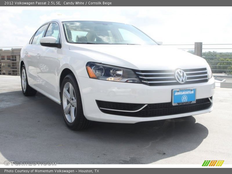 Candy White / Cornsilk Beige 2012 Volkswagen Passat 2.5L SE