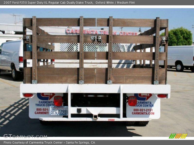 Oxford White / Medium Flint 2007 Ford F350 Super Duty XL Regular Cab Dually Stake Truck