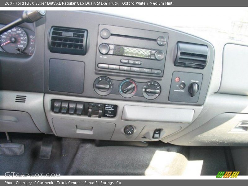 Oxford White / Medium Flint 2007 Ford F350 Super Duty XL Regular Cab Dually Stake Truck