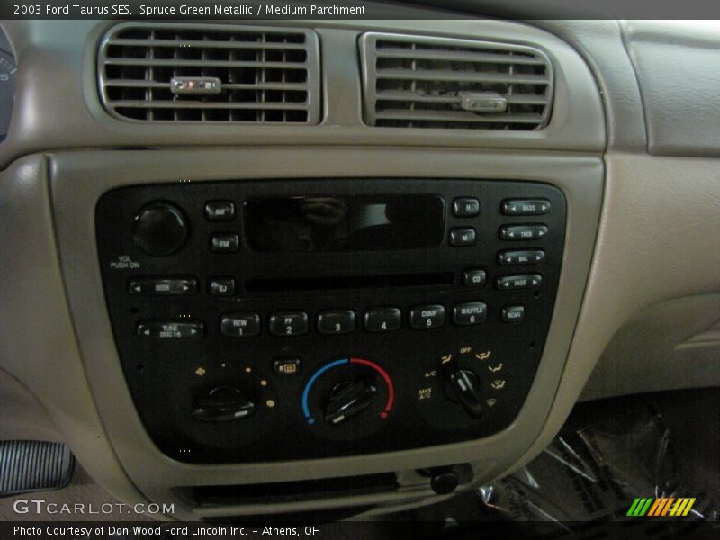 Spruce Green Metallic / Medium Parchment 2003 Ford Taurus SES