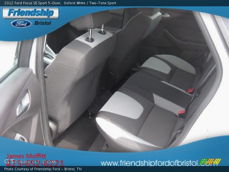 Oxford White / Two-Tone Sport 2012 Ford Focus SE Sport 5-Door