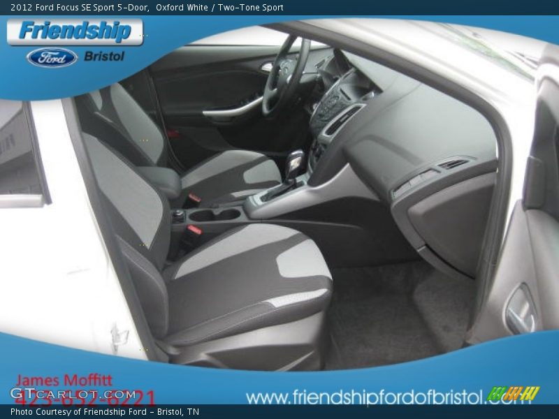 Oxford White / Two-Tone Sport 2012 Ford Focus SE Sport 5-Door