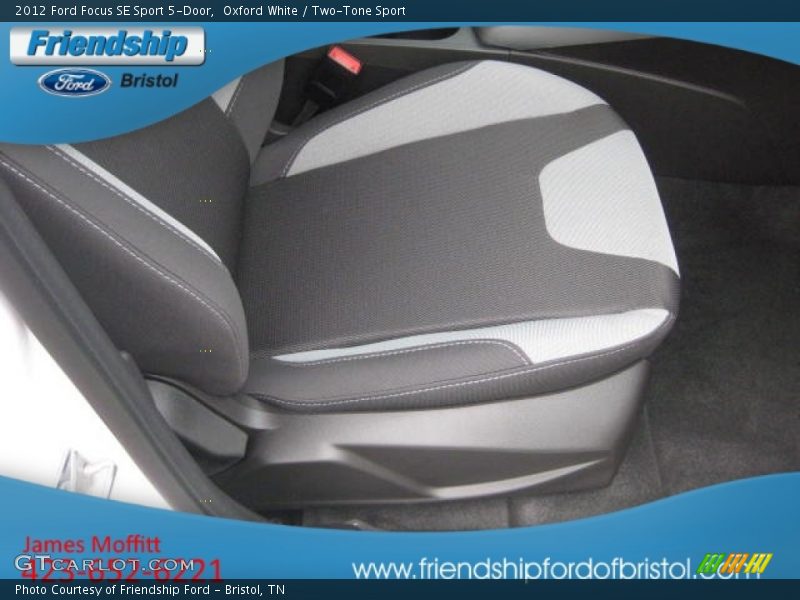 Oxford White / Two-Tone Sport 2012 Ford Focus SE Sport 5-Door