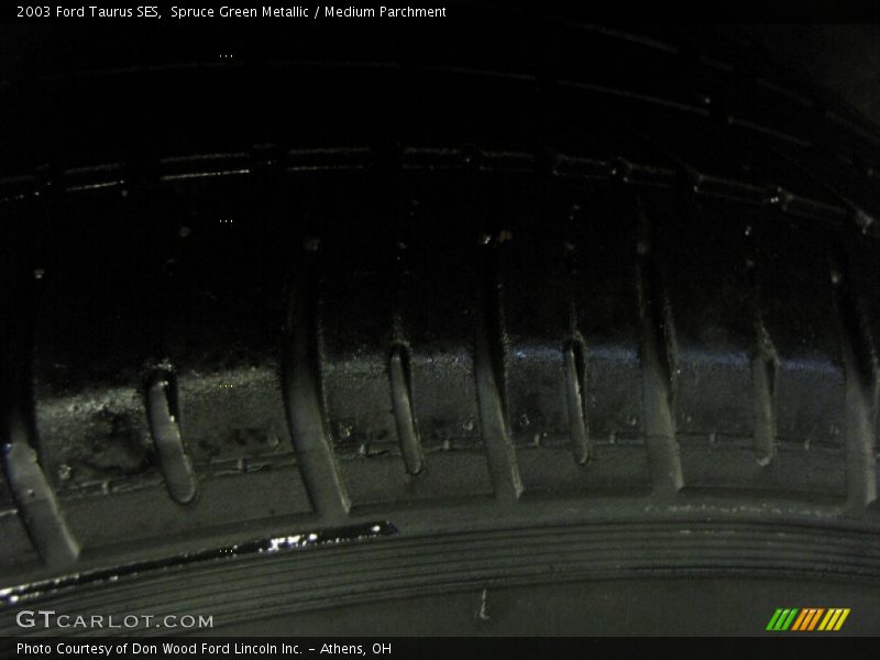 Spruce Green Metallic / Medium Parchment 2003 Ford Taurus SES