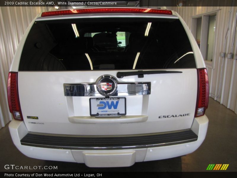 White Diamond / Cocoa/Cashmere 2009 Cadillac Escalade AWD