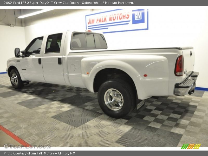 Oxford White / Medium Parchment 2002 Ford F350 Super Duty XLT Crew Cab Dually