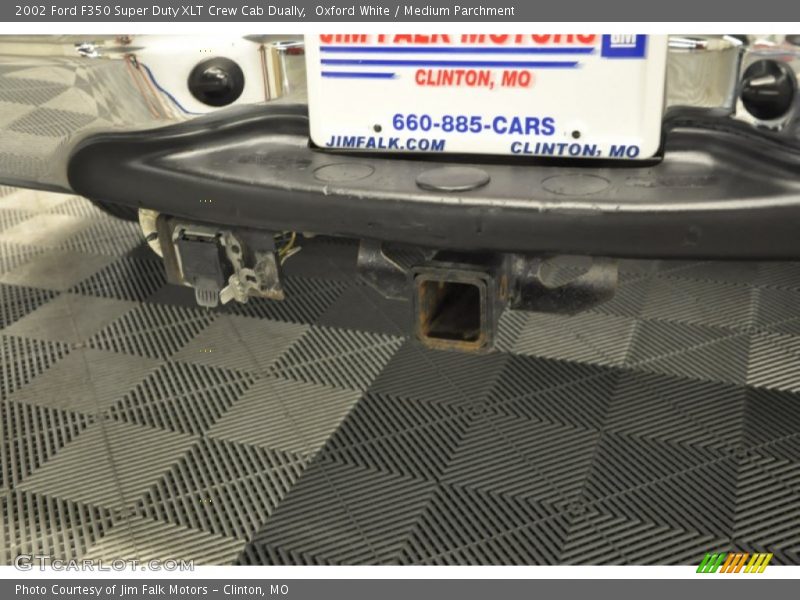 Oxford White / Medium Parchment 2002 Ford F350 Super Duty XLT Crew Cab Dually