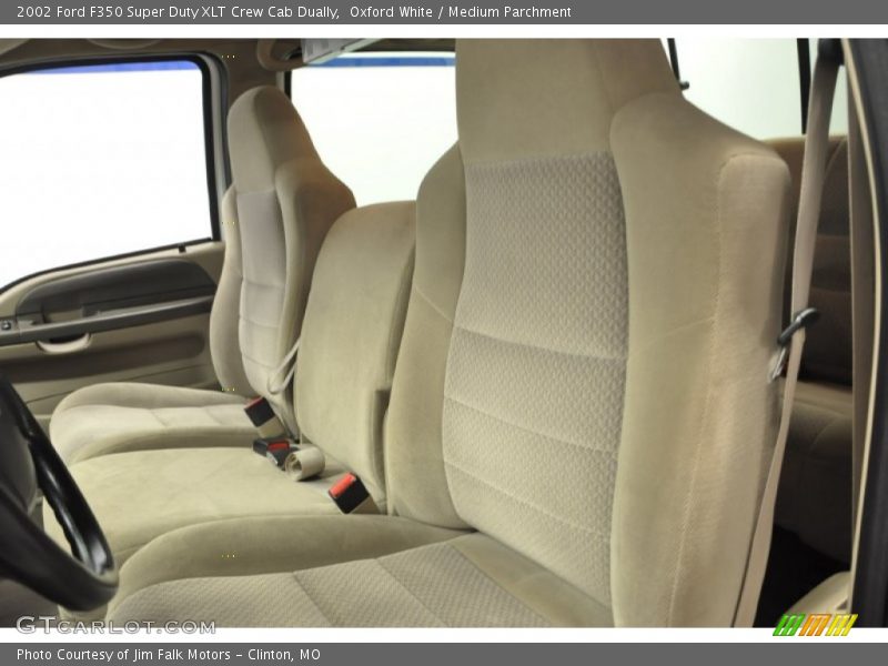Oxford White / Medium Parchment 2002 Ford F350 Super Duty XLT Crew Cab Dually