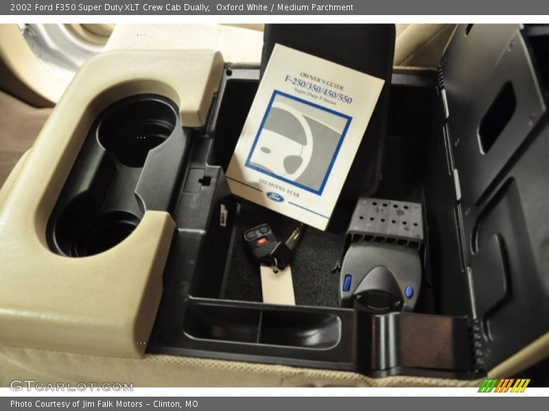 Oxford White / Medium Parchment 2002 Ford F350 Super Duty XLT Crew Cab Dually