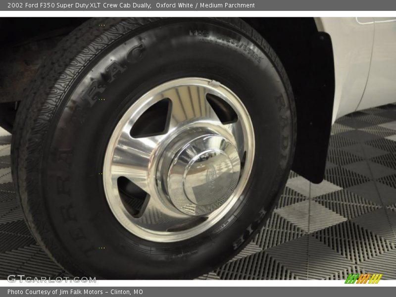Oxford White / Medium Parchment 2002 Ford F350 Super Duty XLT Crew Cab Dually