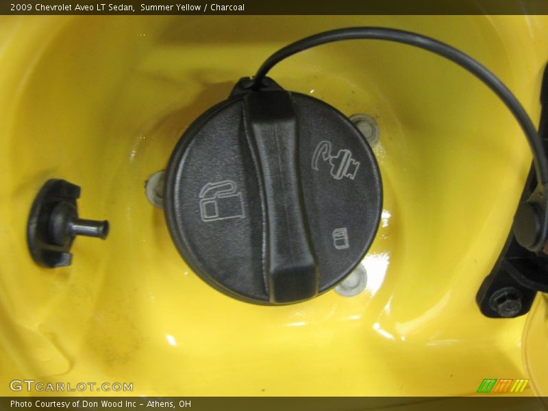 Summer Yellow / Charcoal 2009 Chevrolet Aveo LT Sedan