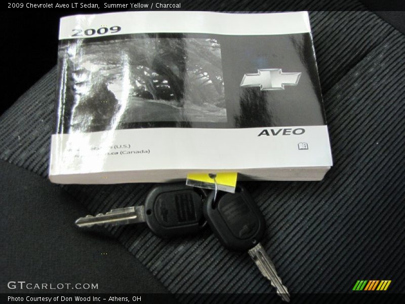 Summer Yellow / Charcoal 2009 Chevrolet Aveo LT Sedan