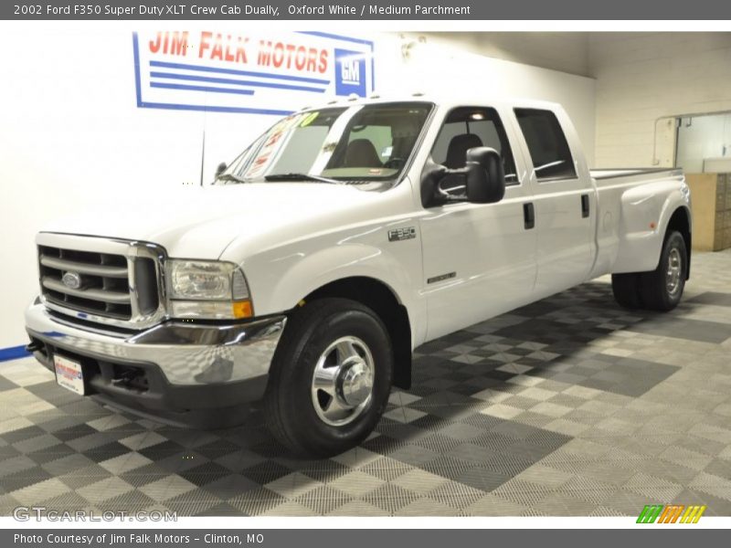 Oxford White / Medium Parchment 2002 Ford F350 Super Duty XLT Crew Cab Dually