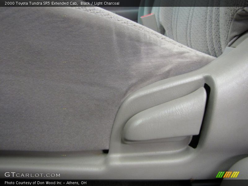 Black / Light Charcoal 2000 Toyota Tundra SR5 Extended Cab