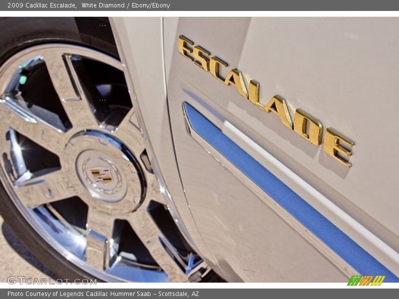 White Diamond / Ebony/Ebony 2009 Cadillac Escalade