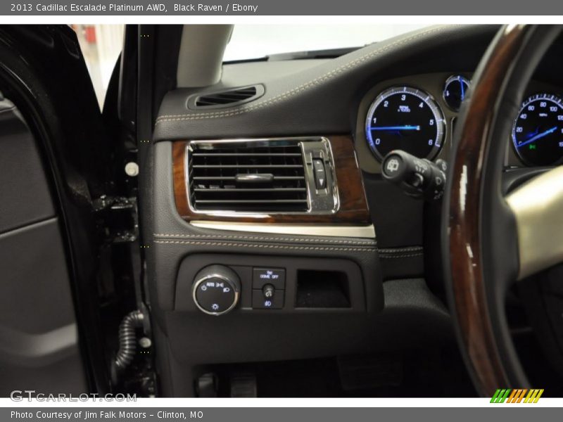 Controls of 2013 Escalade Platinum AWD