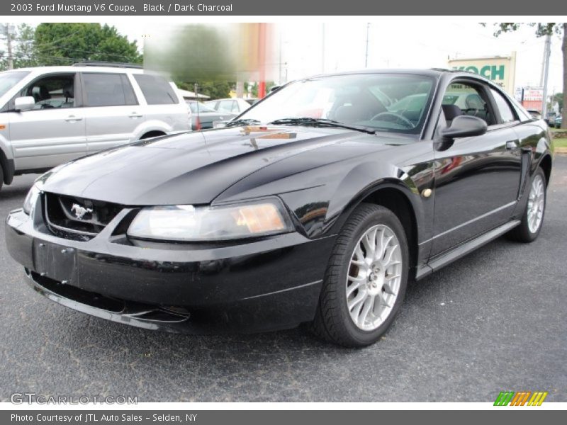 Front 3/4 View of 2003 Mustang V6 Coupe