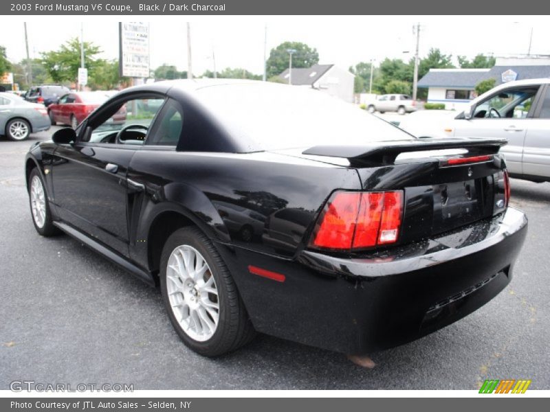 Black / Dark Charcoal 2003 Ford Mustang V6 Coupe