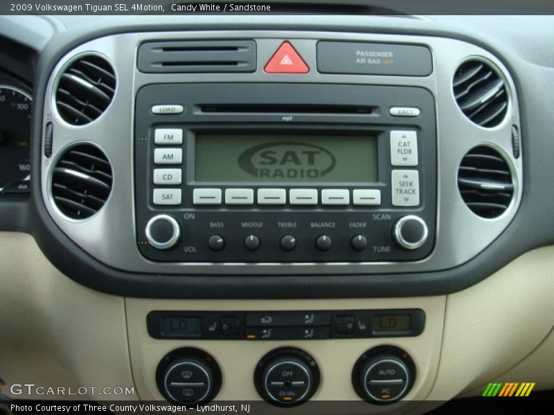 Candy White / Sandstone 2009 Volkswagen Tiguan SEL 4Motion