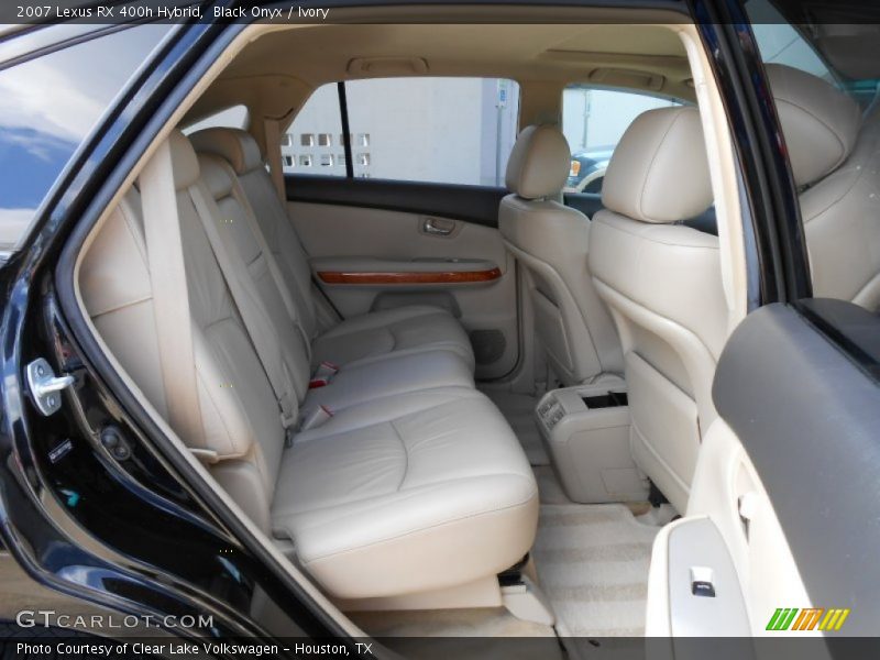 Rear Seat of 2007 RX 400h Hybrid
