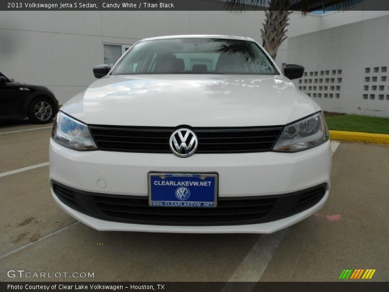 Candy White / Titan Black 2013 Volkswagen Jetta S Sedan