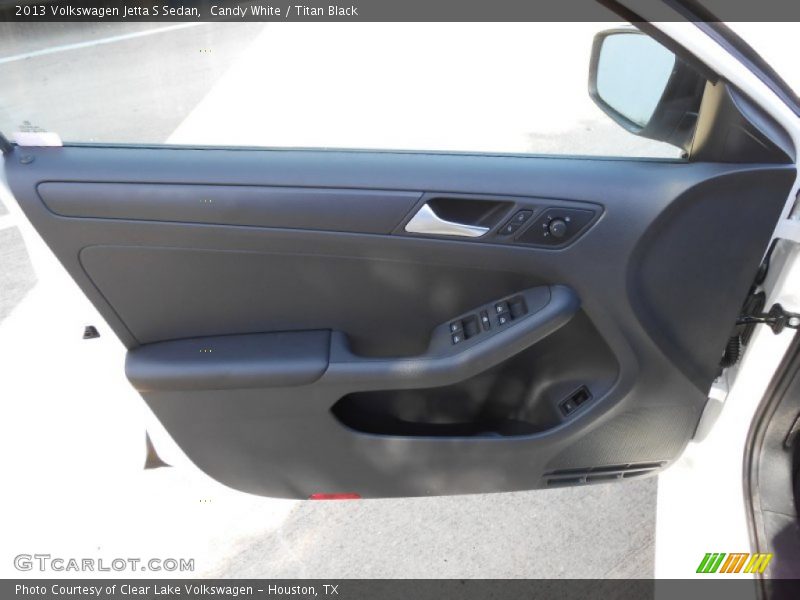 Candy White / Titan Black 2013 Volkswagen Jetta S Sedan