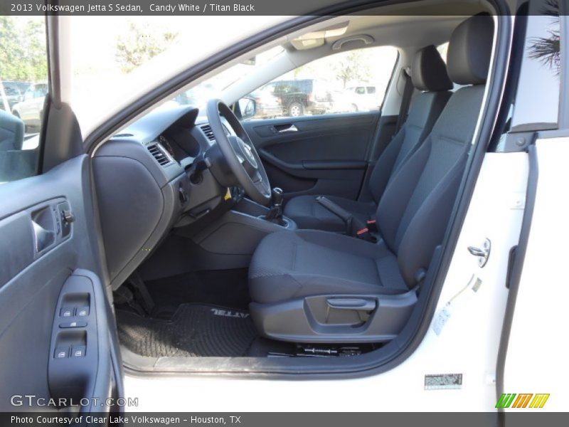 Candy White / Titan Black 2013 Volkswagen Jetta S Sedan