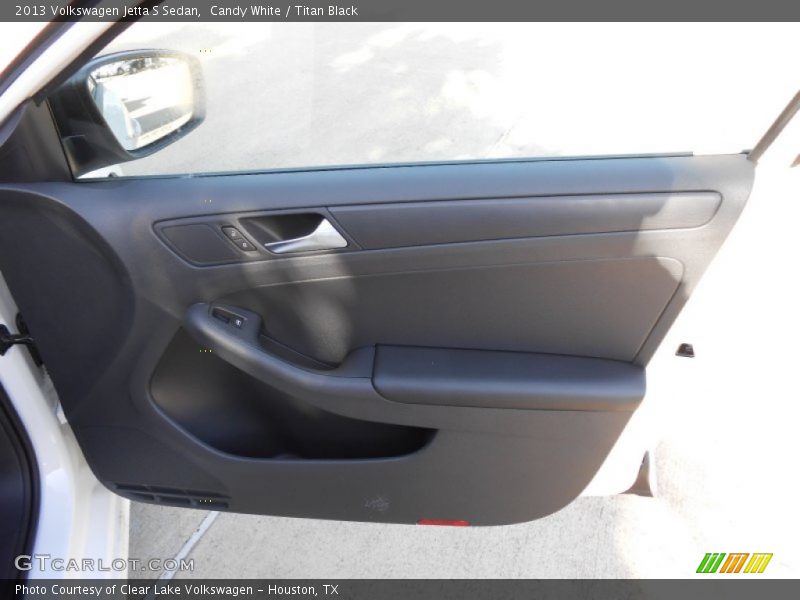 Candy White / Titan Black 2013 Volkswagen Jetta S Sedan