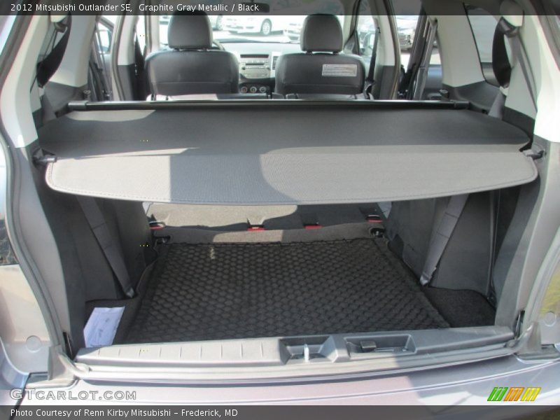 Graphite Gray Metallic / Black 2012 Mitsubishi Outlander SE