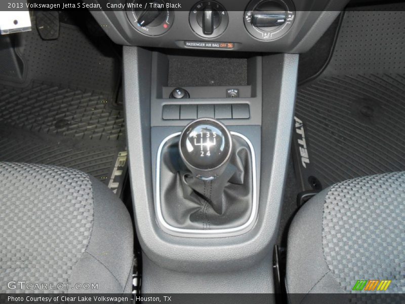 Candy White / Titan Black 2013 Volkswagen Jetta S Sedan