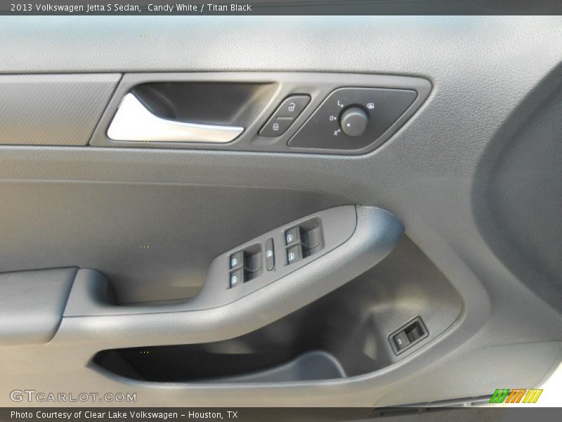 Candy White / Titan Black 2013 Volkswagen Jetta S Sedan